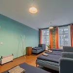 Hostel Stellar Female *