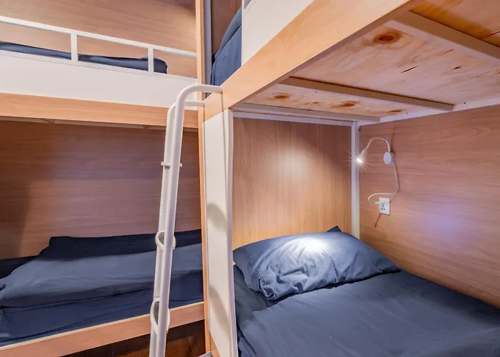 Hostel Stellar Female